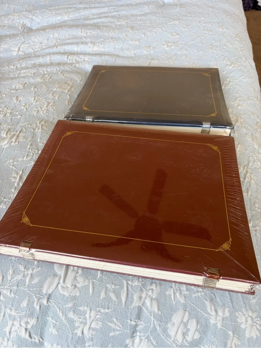 Set of Two Gold-Trim Hardcover Creative Memories albums - Burgundy & Navy - Picture 3 of 3